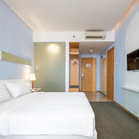 Luminor Hotel Metro Indah - Bandung By Wh Cicadas Buitenkant foto