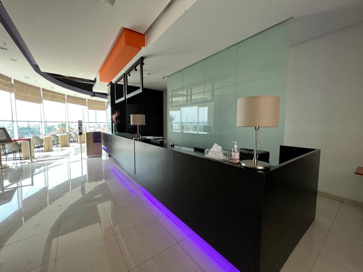 Luminor Hotel Metro Indah - Bandung By Wh Cicadas Buitenkant foto