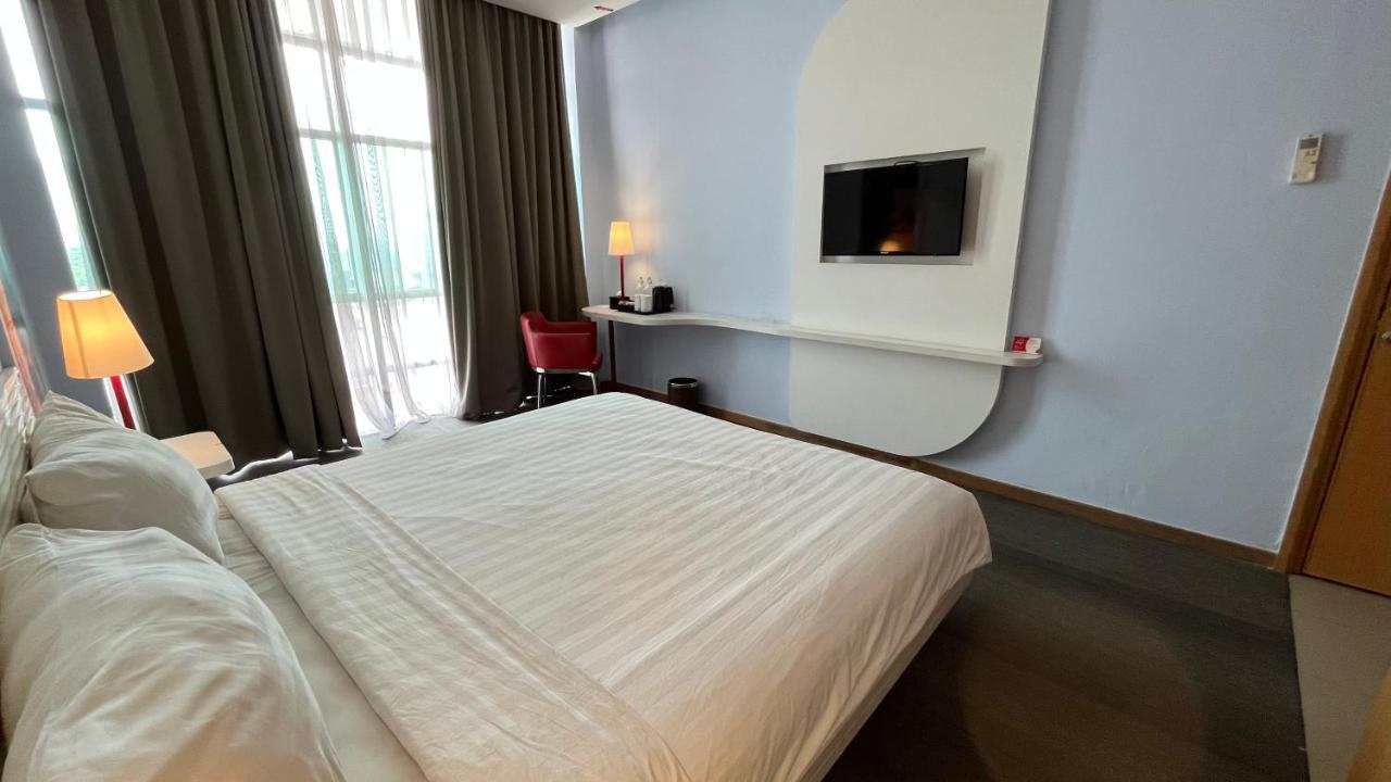 Luminor Hotel Metro Indah - Bandung By Wh Cicadas Buitenkant foto