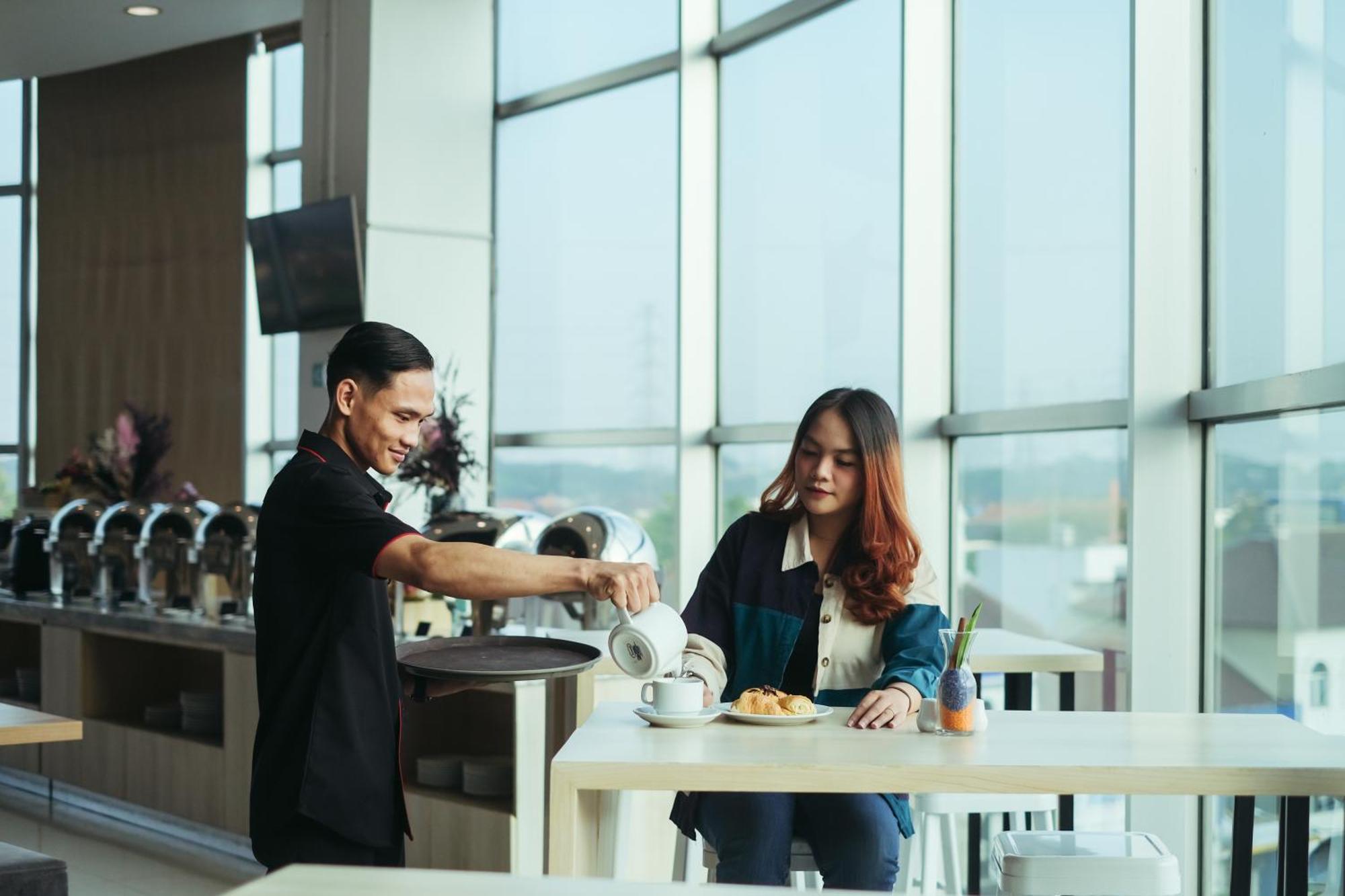 Luminor Hotel Metro Indah - Bandung By Wh Cicadas Buitenkant foto